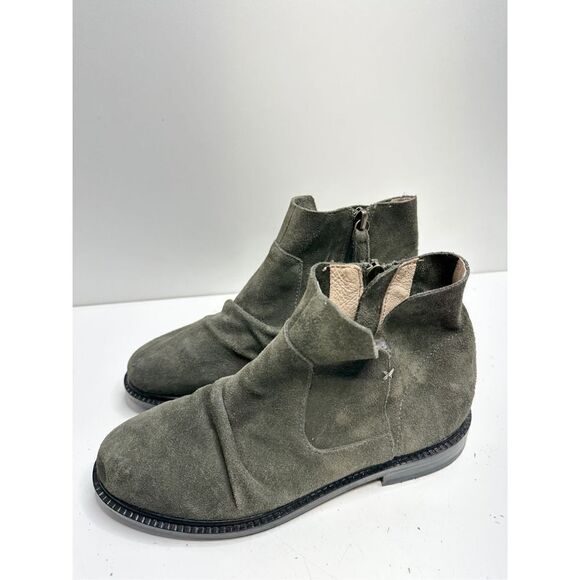 Kelsi Dagger Boots Women Size 5 Olive Suede Latch  Ruched Ankle Booties NEW - Picture 4 of 10
